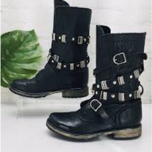 Black Leather Buckle Boots